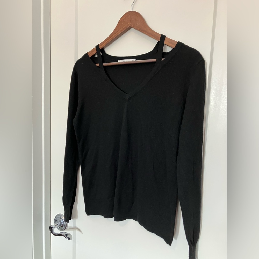 ZARA Black V-Neck Sweater with Cold Shoulder Sleeves. Size M.